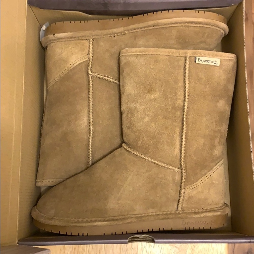 Bearpaw Sz 8 Ugg style boots